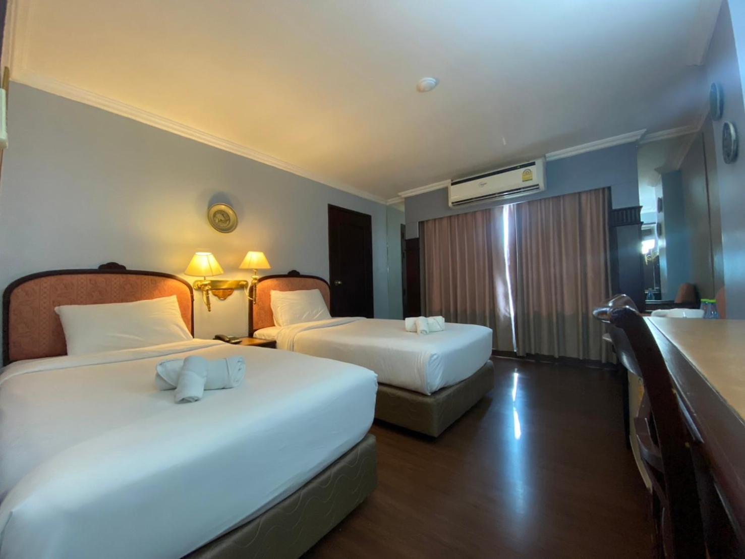 Mayflower Grande Hotel Phitsanulok Exterior foto