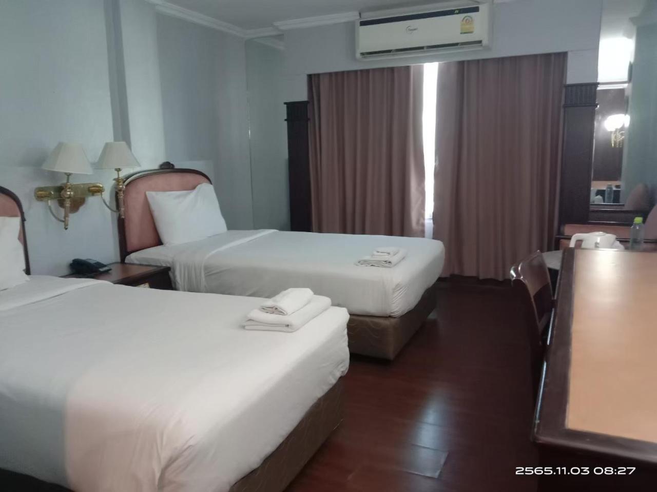 Mayflower Grande Hotel Phitsanulok Exterior foto
